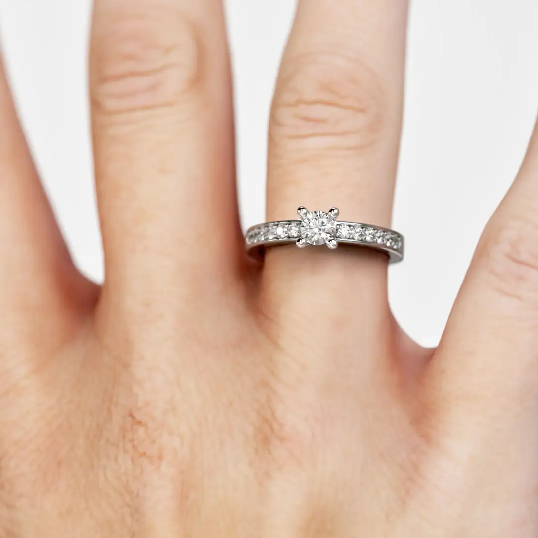 Anillo de Compromiso Solitario Asteri Platino Anillo de Compromiso Solitario Asteri Platino - Imagen 3