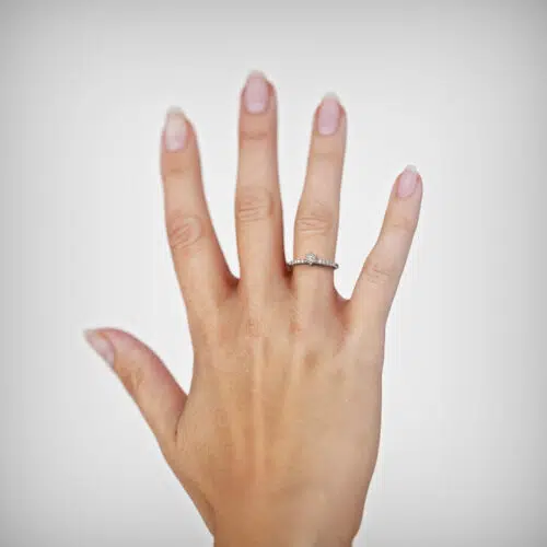 Alternative view of Anillo de Compromiso Solitario Orchis Lux Oro Blanco 18kt