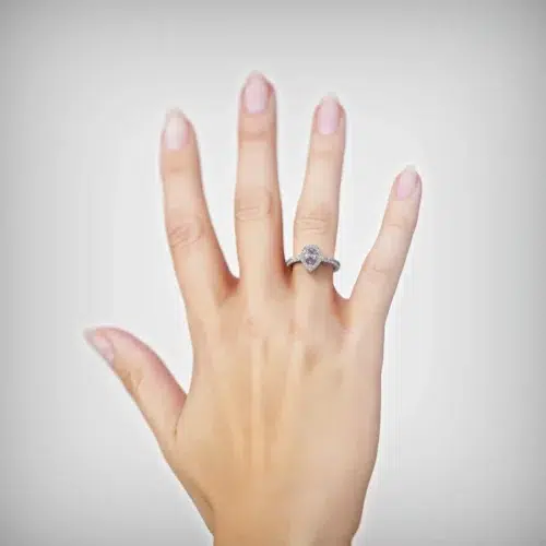 Alternative view of Anillo de Compromiso Halo Rocío Platino Zafiro