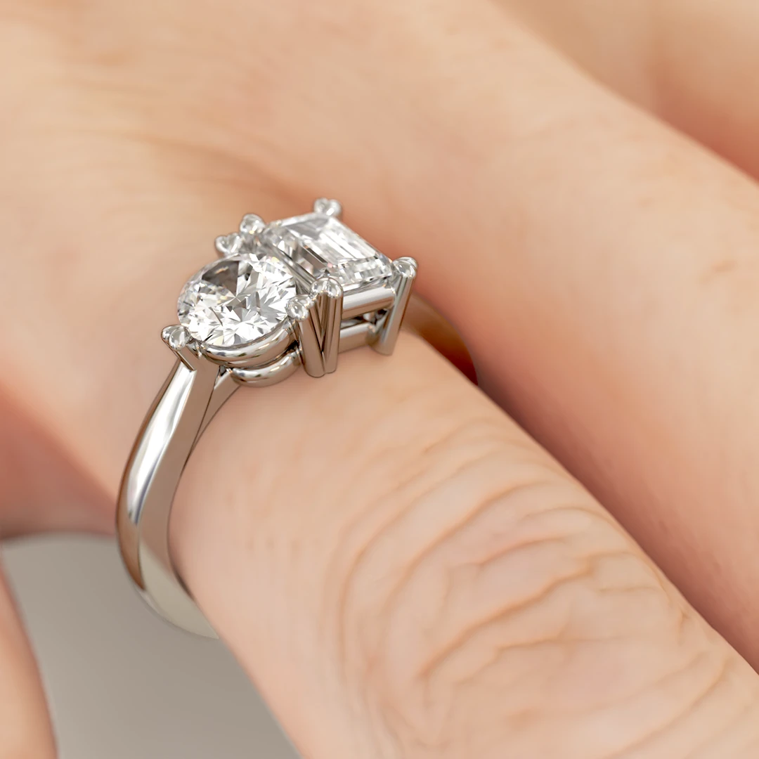 Anillo de Compromiso Duetto Juntos Platino Diamante Corte Brillante Diamante Corte Esmeralda Anillo de Compromiso Duetto Juntos Platino Diamante Corte Brillante Diamante Corte Esmeralda - Imagen 4