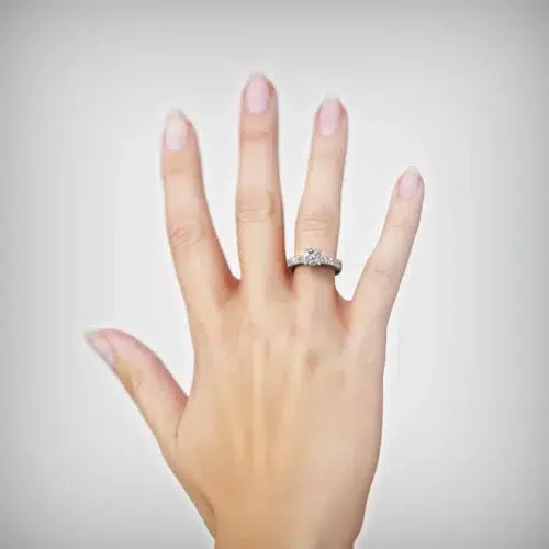 Alternative view of Anillo de Compromiso Solitario Nexo Platino Diamante Corte Brillante