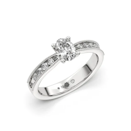 Anillo de Compromiso Vintage Margot Platino Diamante Corte Ovalado